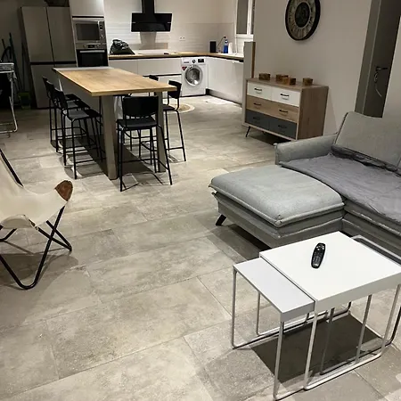 Chez Lili * 吉索纳恰