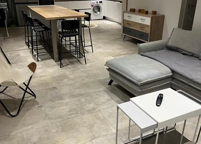 Chez Lili * 吉索纳恰